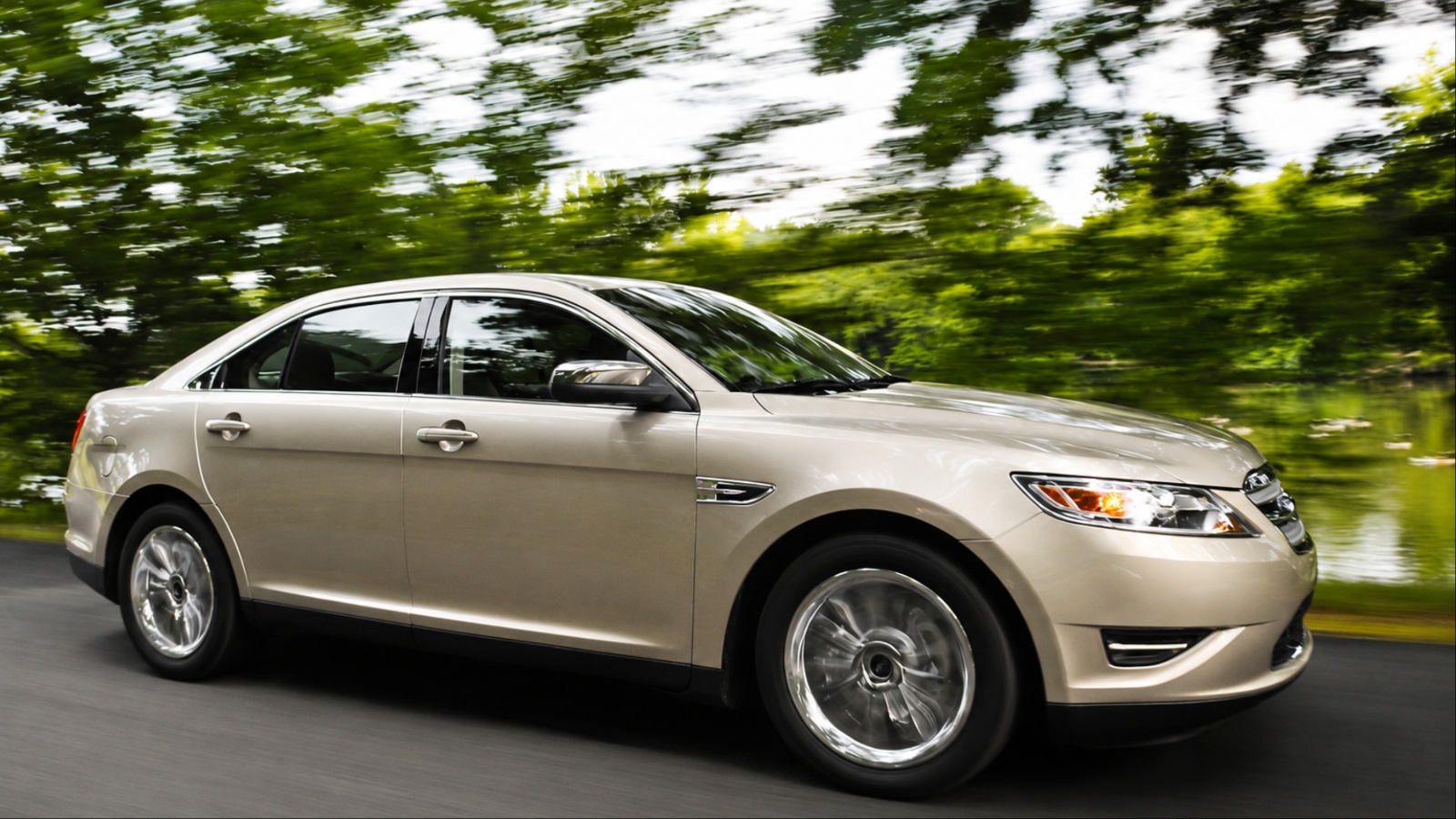 2010 Ford Taurus