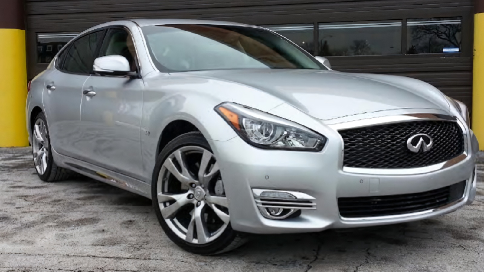 2015–2019 Infiniti Q70 3.7