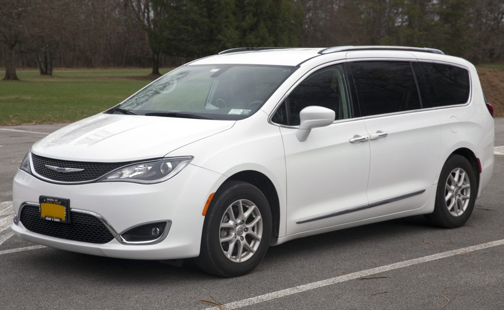 2020 Chrysler Pacifica Touring L in Bright White, front left