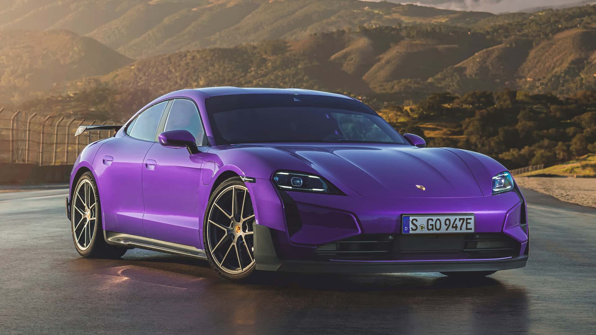 2025 Porsche Taycan Turbo GT