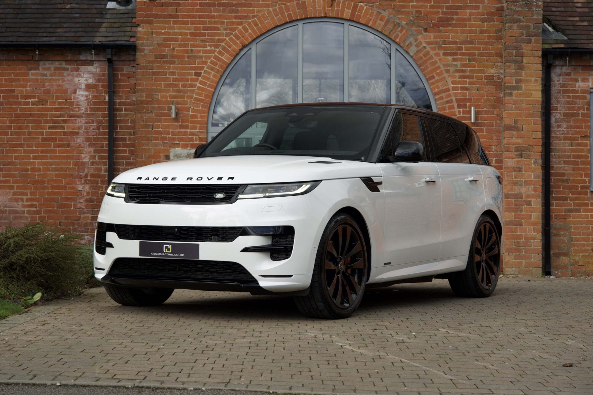 2025 Range Rover Sport P550e Autobiography