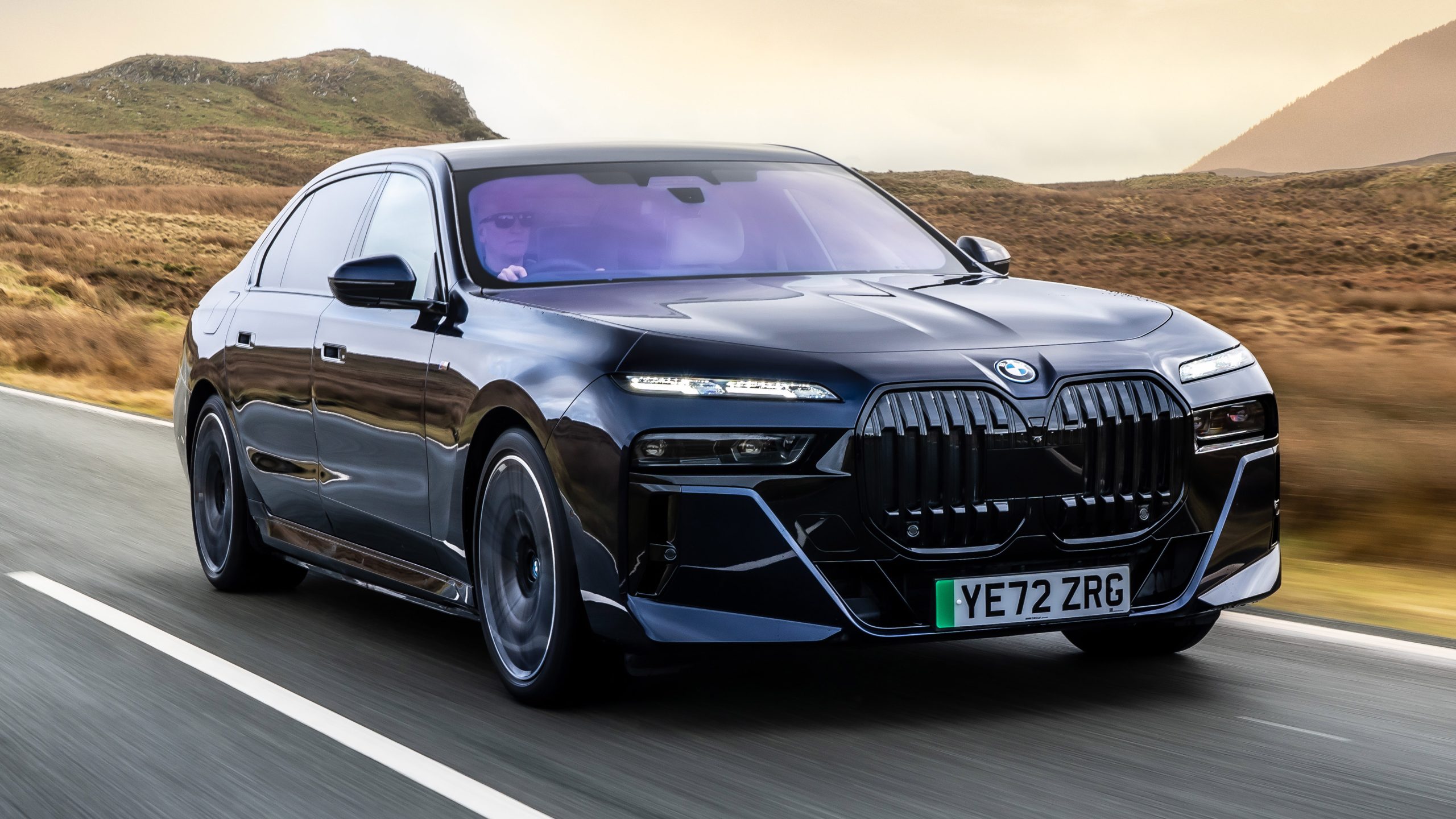 BMW i7