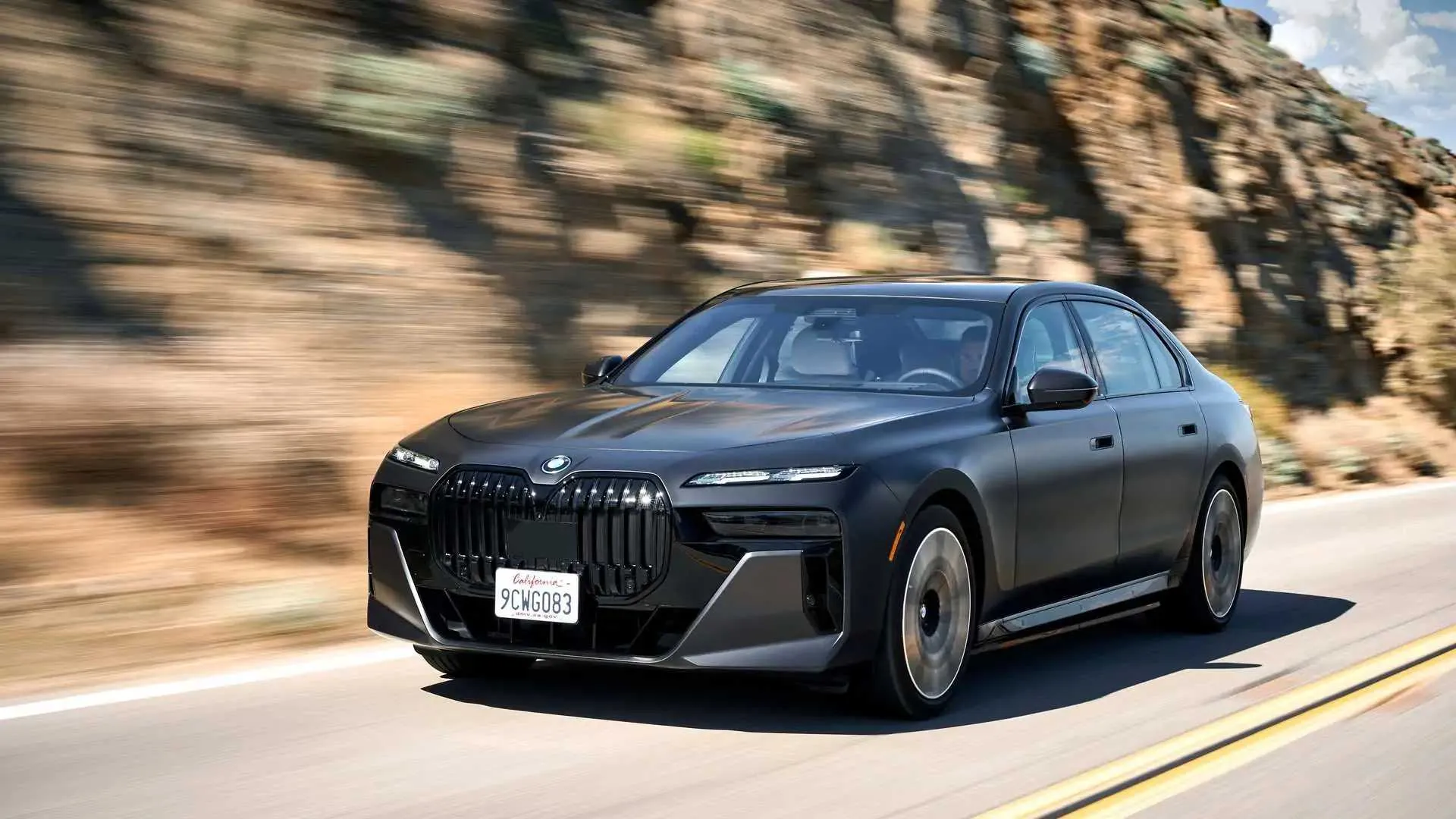 BMW i7