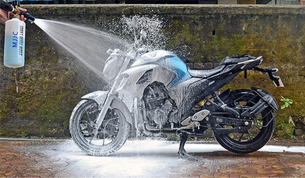 Blasting Water Into the Headlight Housing