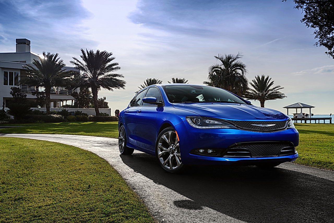 Chrysler 200