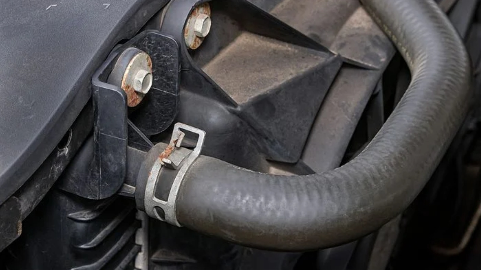 Cooling-System Hoses, Belts, and Rubber Components Age