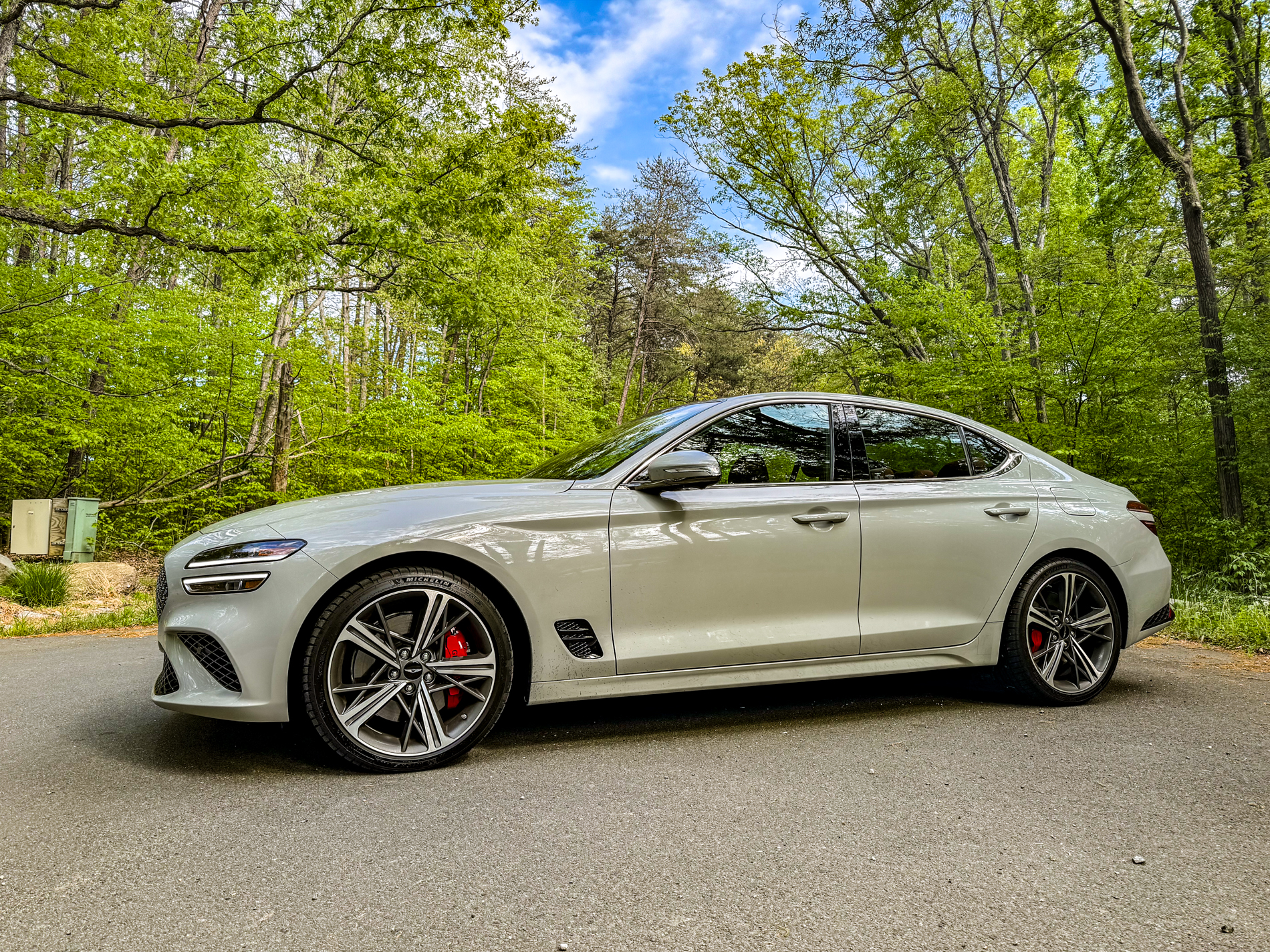 Genesis G70