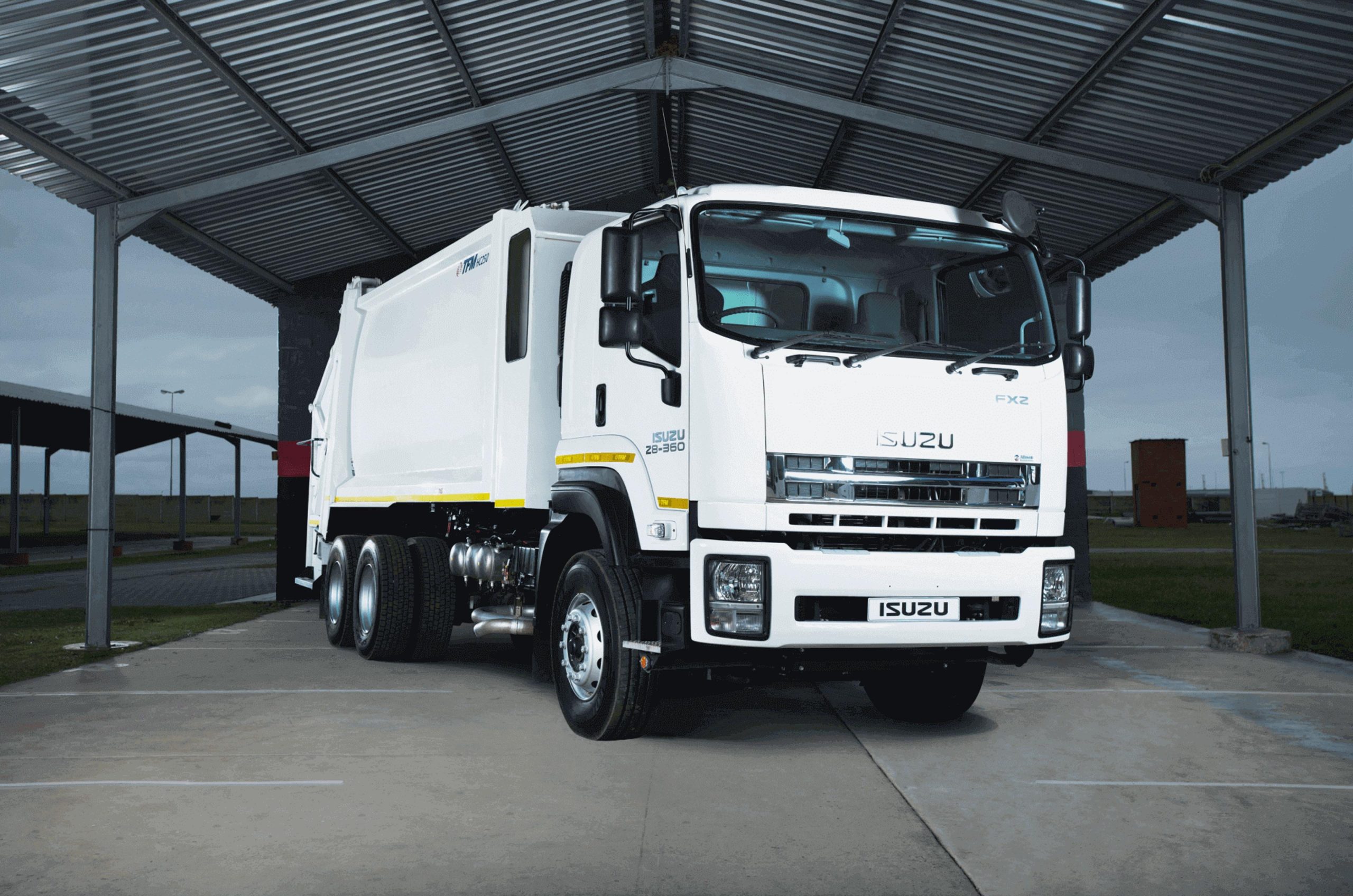 Izuzu Heavy Commercial Truck
