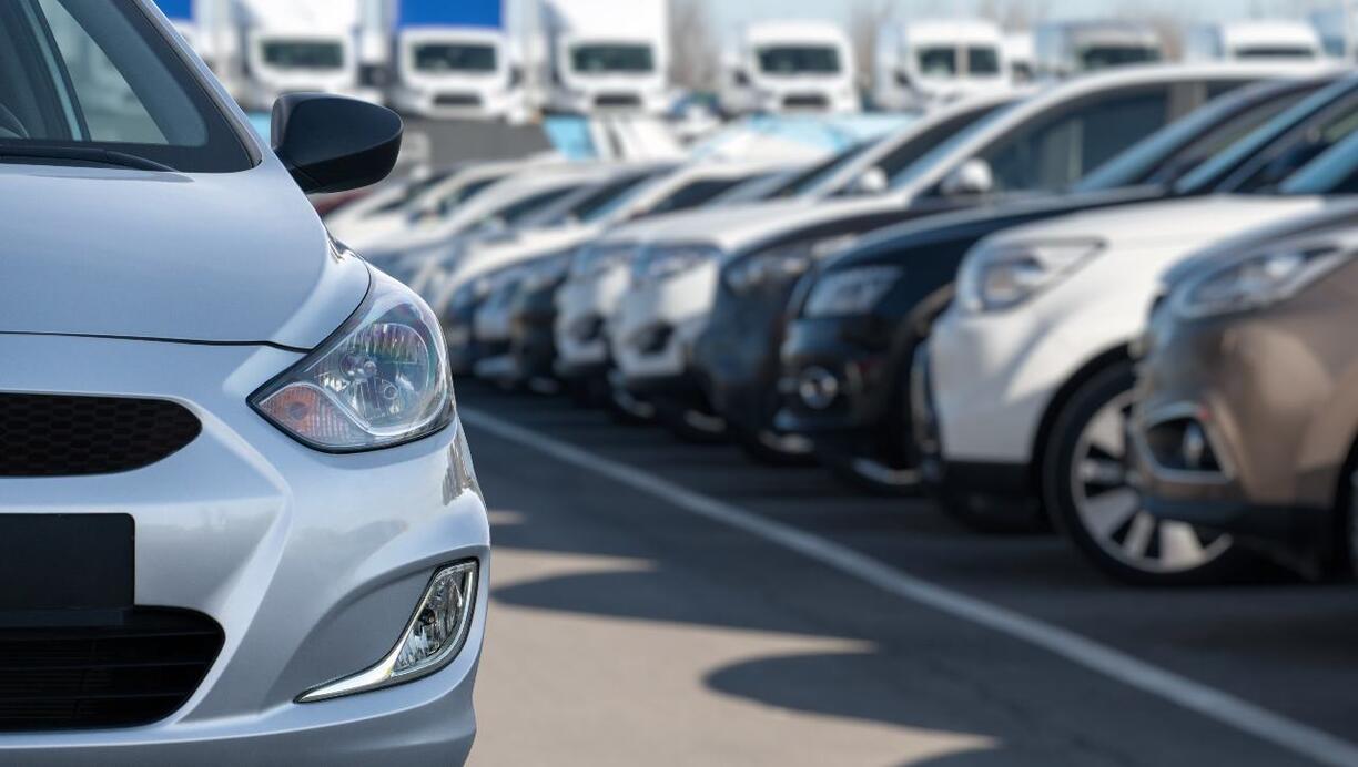 Lease or buying