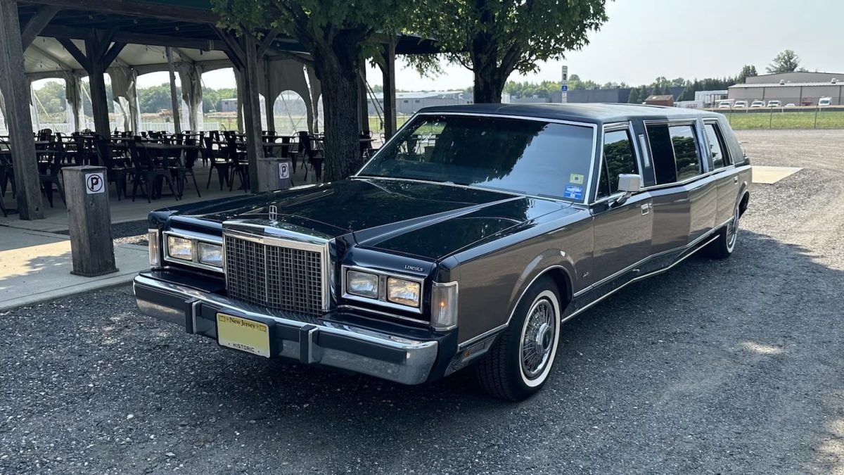 Lincoln Town Car