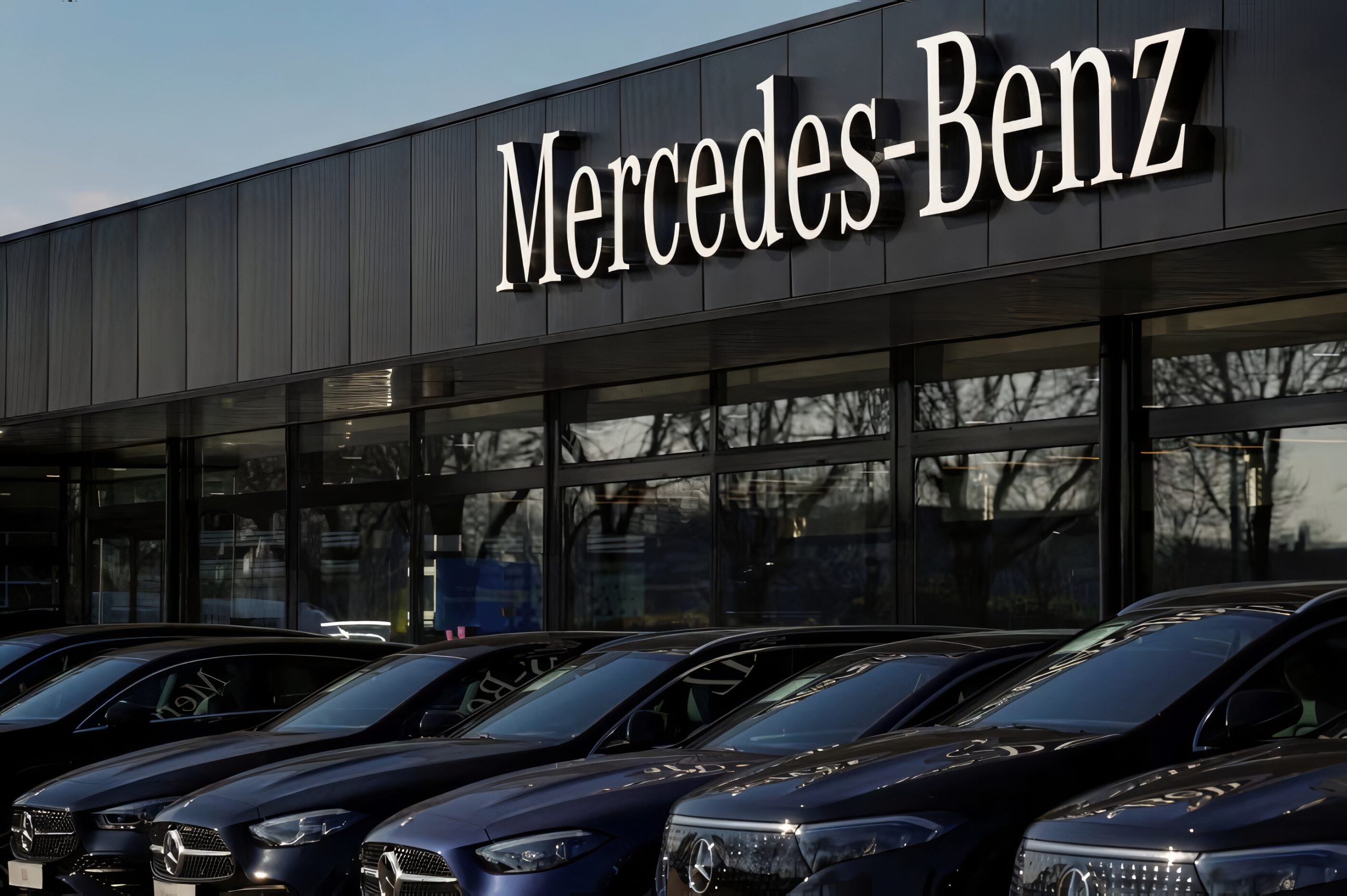 Mercedes Benz (2) Mercedes-Benz
