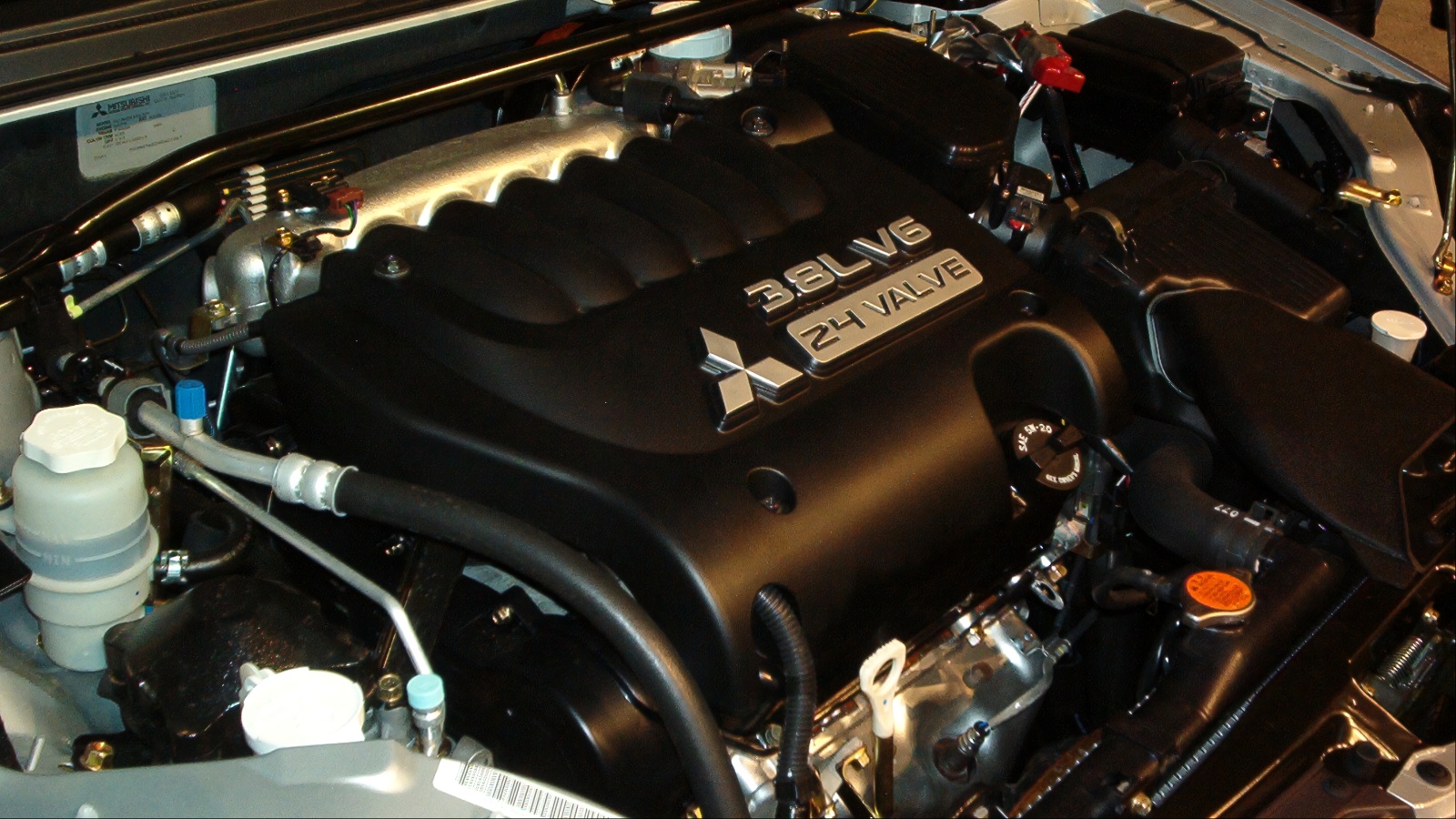Mitsubishi 6G74 3.5-Liter V6