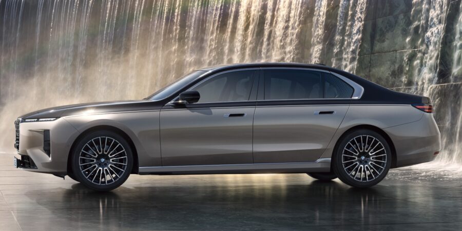 P90638678 highRes bmw 740 xdrive 04 20