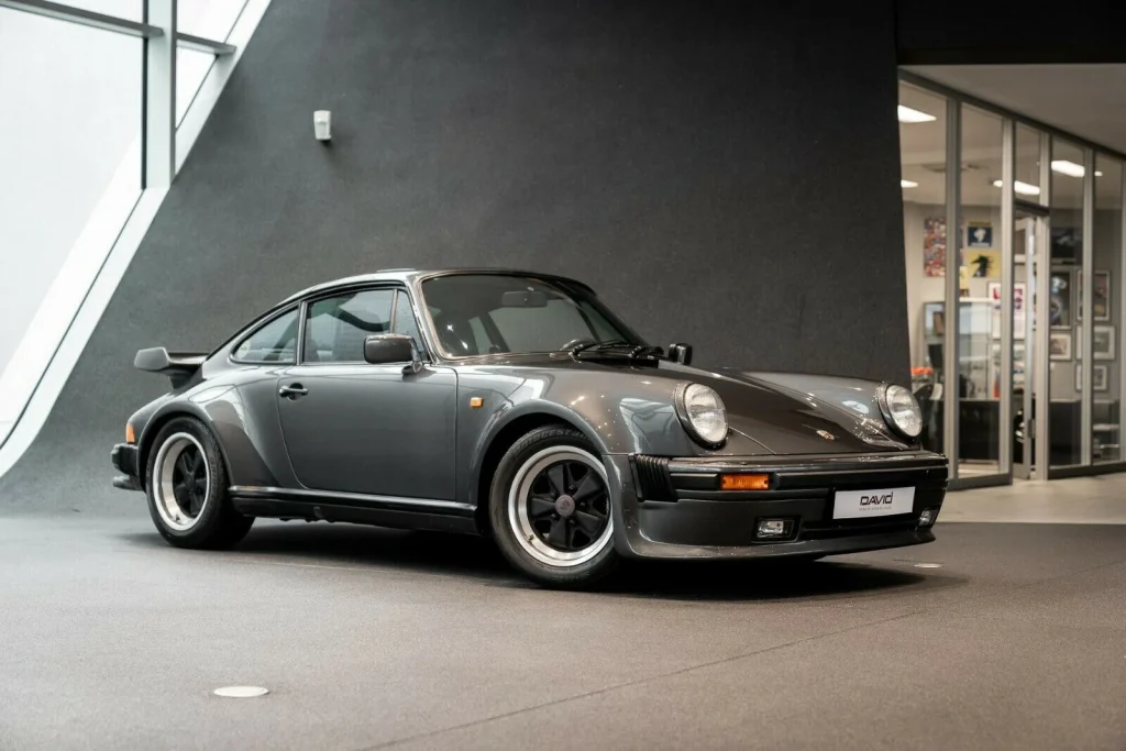 Porsche 911 Turbo 3.3