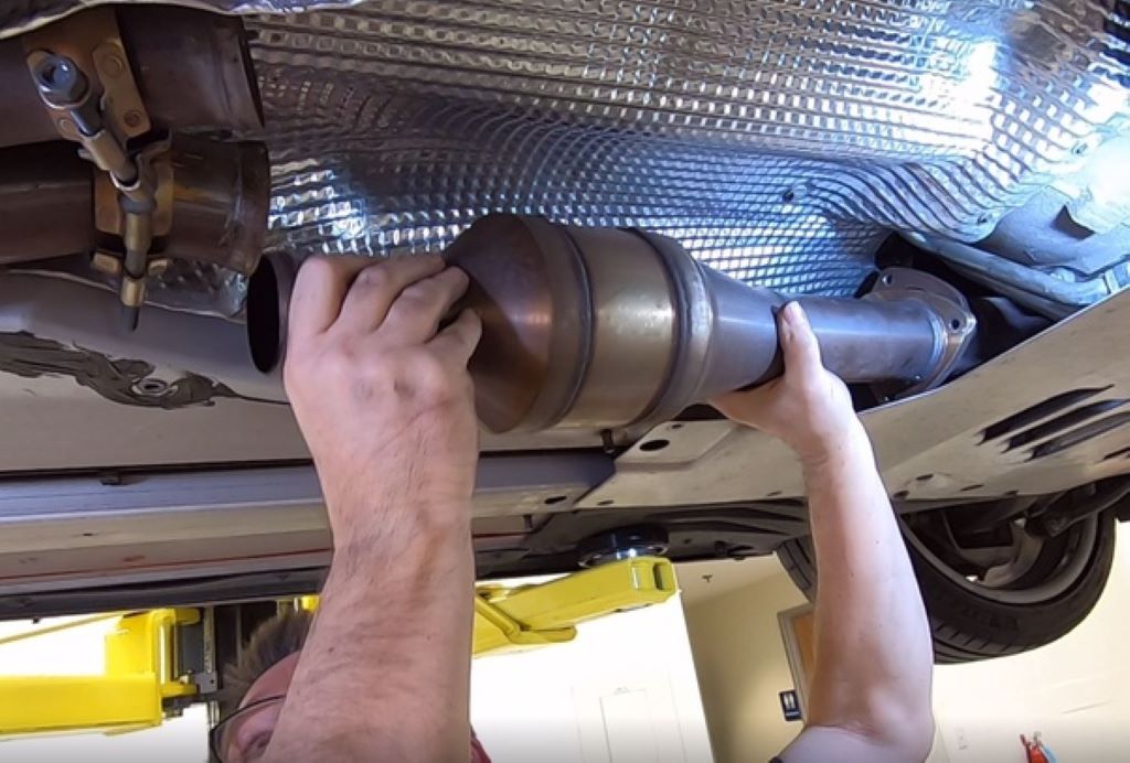 Removing the Factory Catalytic Converters During an Engine Swap