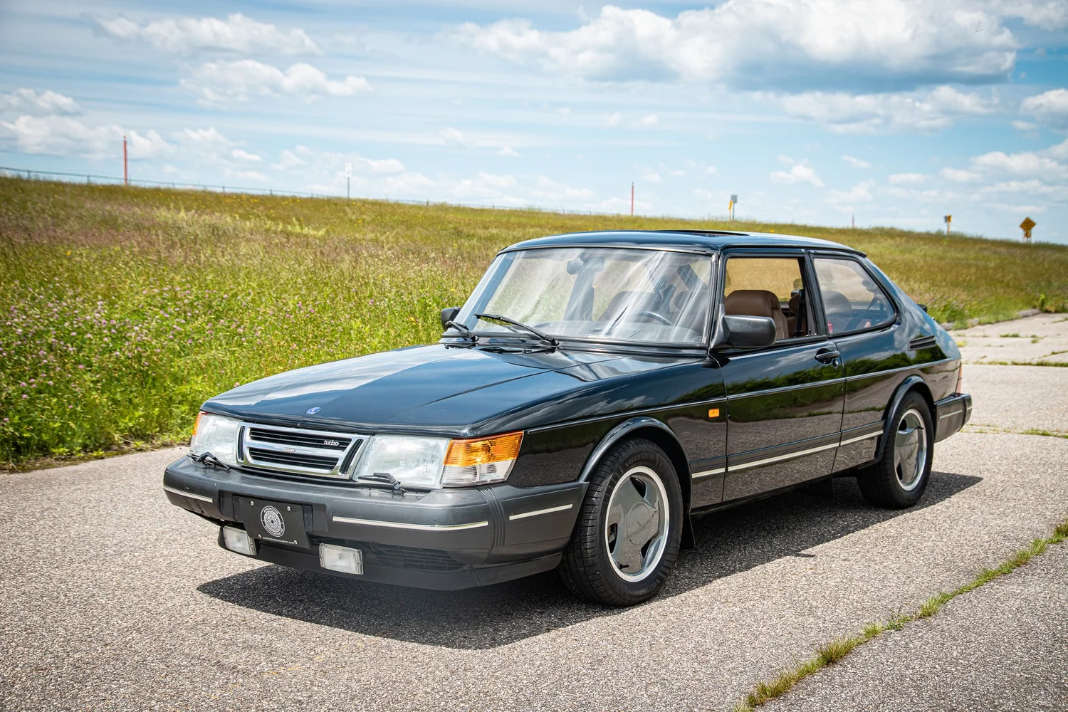 Saab 900