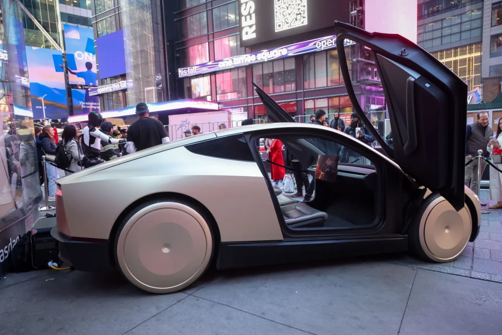 Tesla Cybercab Robotaxi