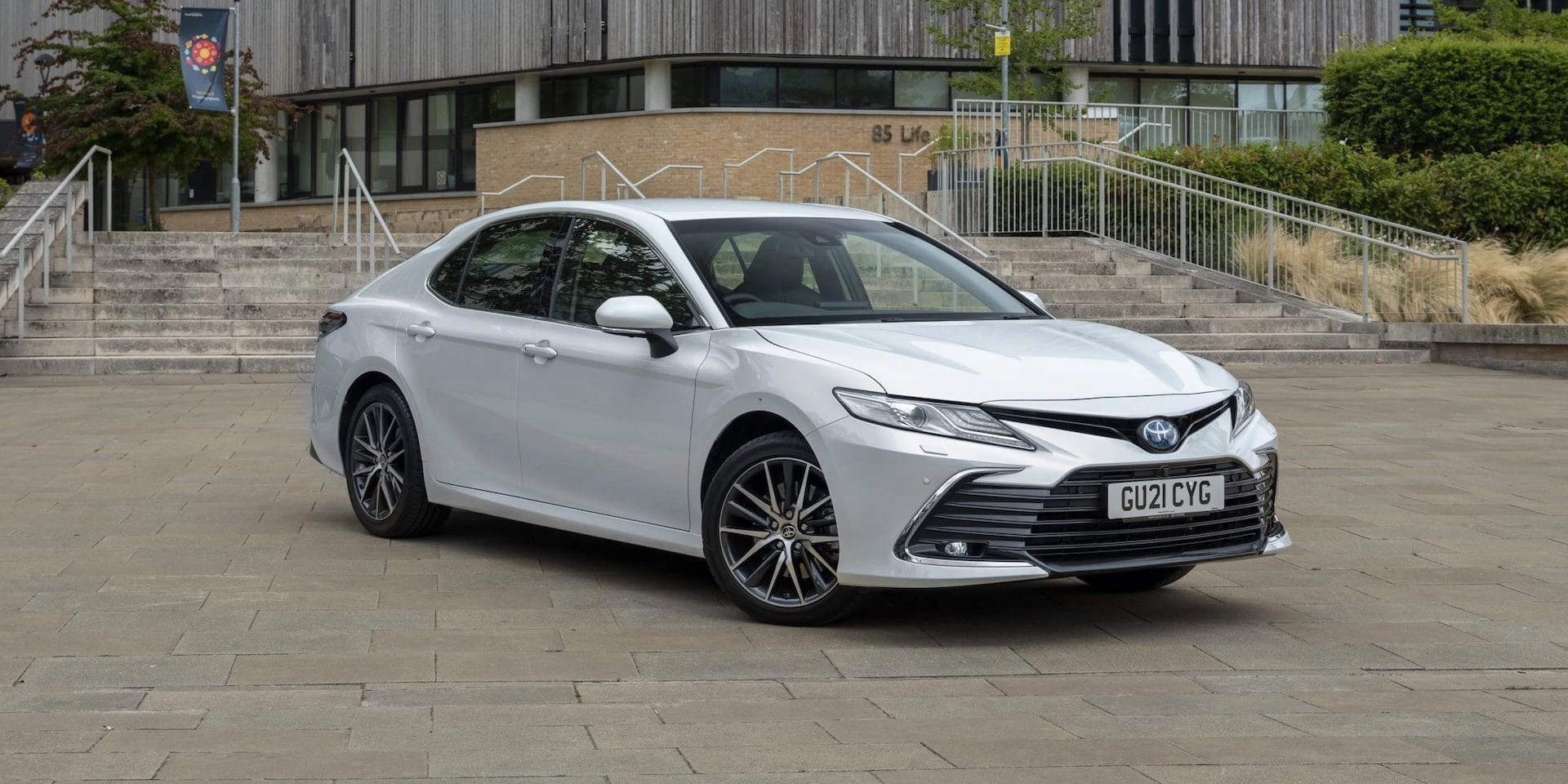 Toyota Camry 4