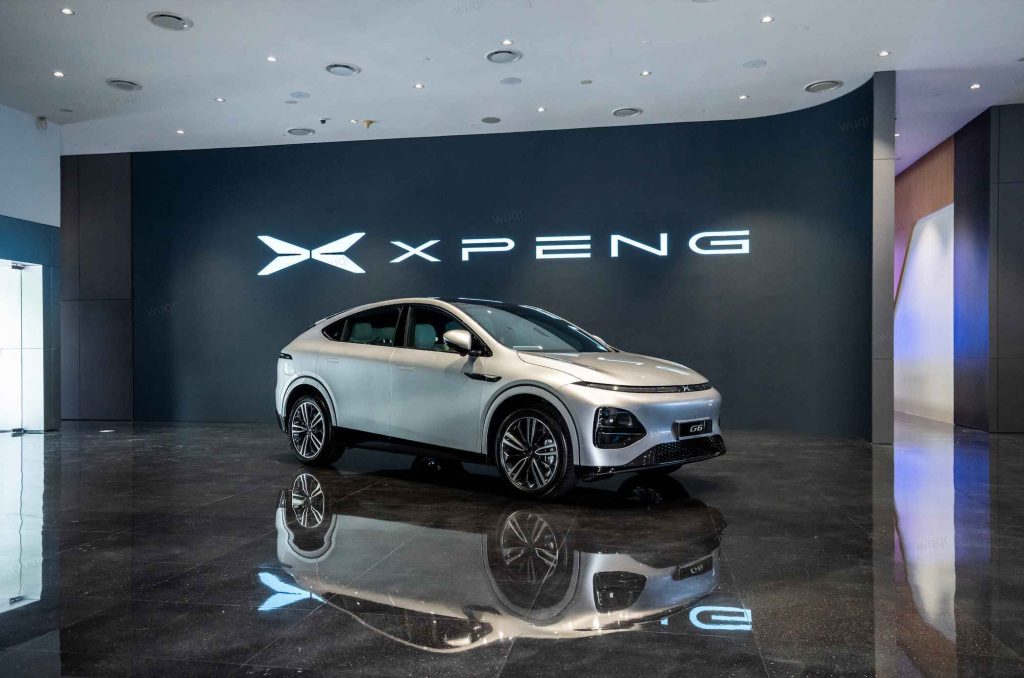 XPeng Shares Fall as Weaker Sales Forecast Highlights Intensifying EV Competition