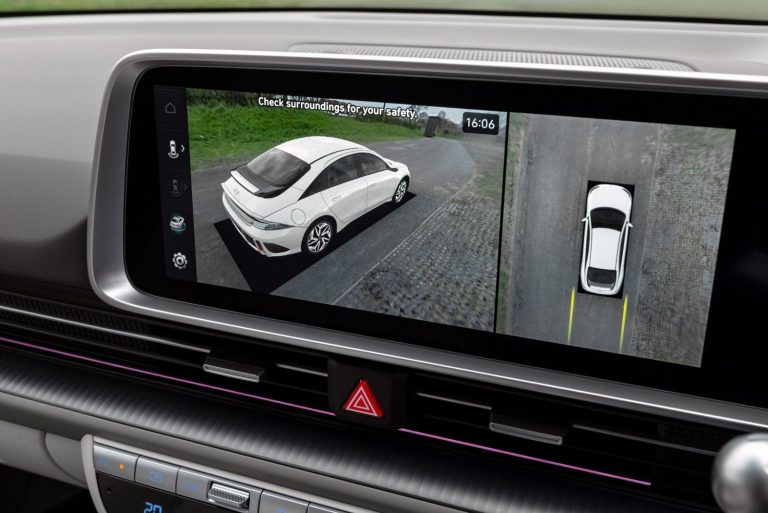 Kia Sorento's 360-degree Surround View Monitor
