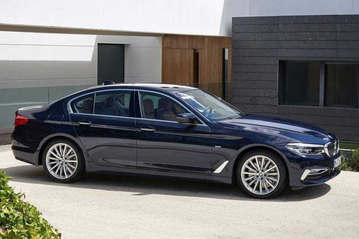 BMW 5 Series (G30)