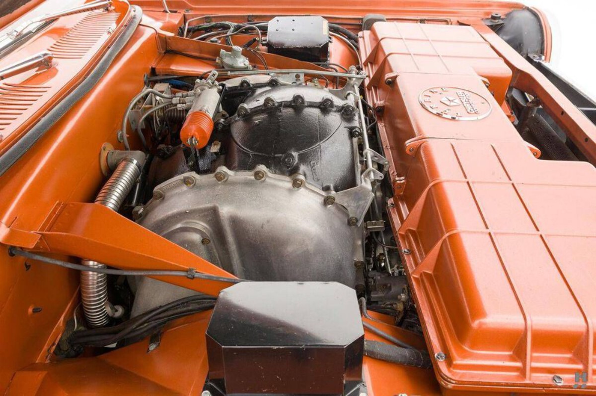 Chrysler engine