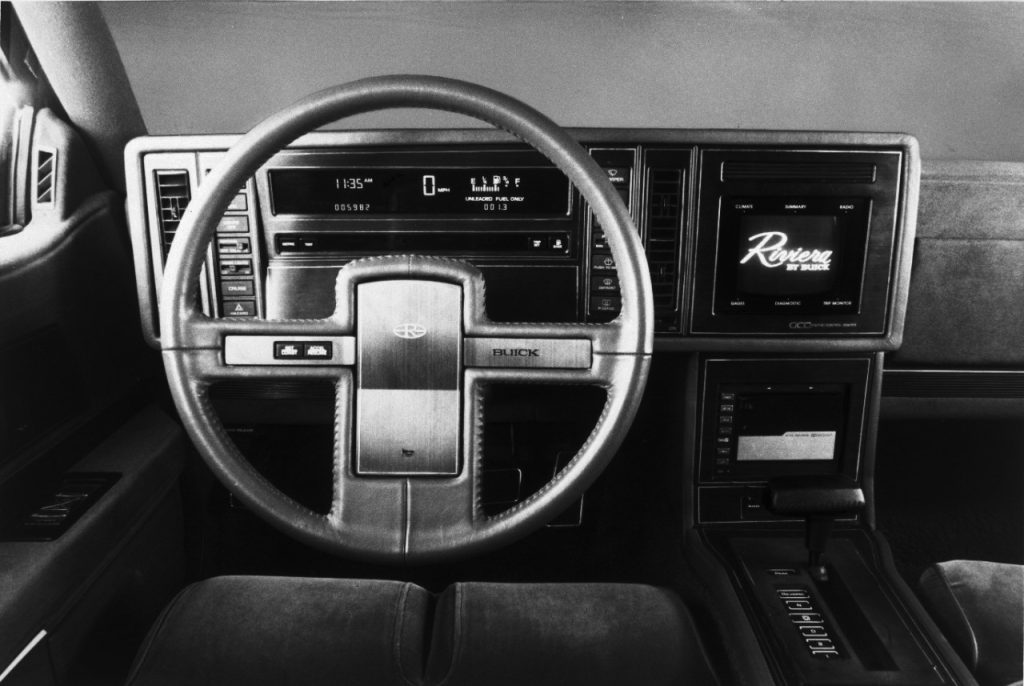1986 Buick Riviera Graphic Control Center