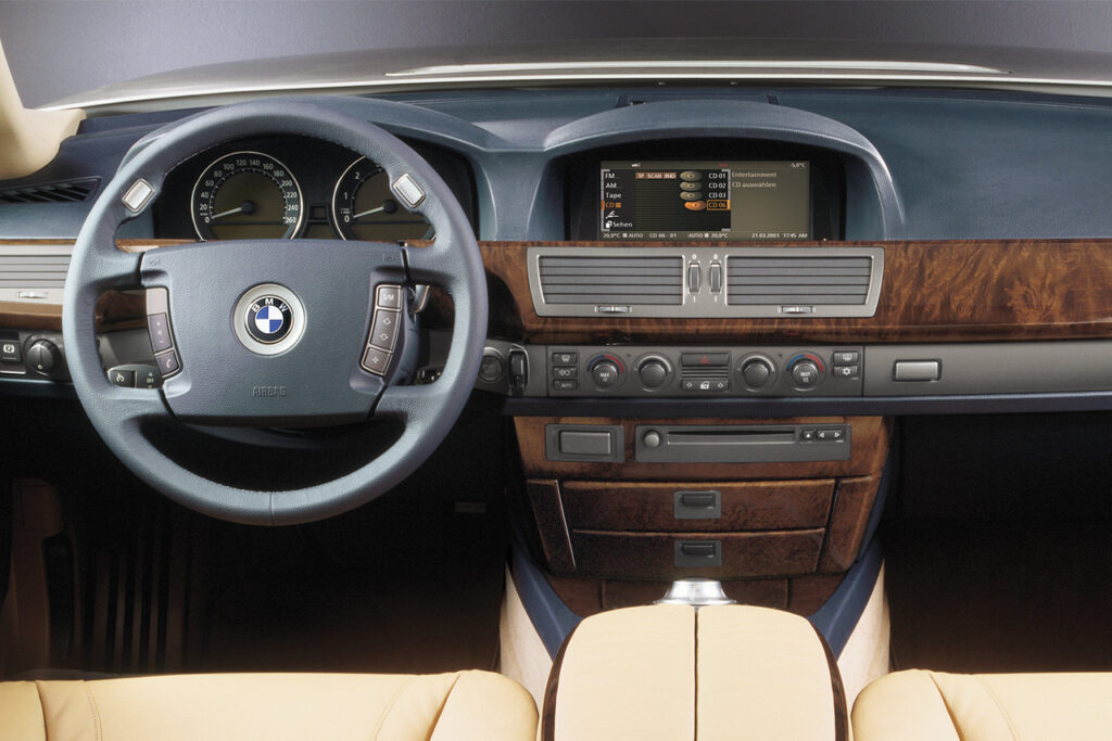2001 BMW 7 Series: iDrive and Voice Control