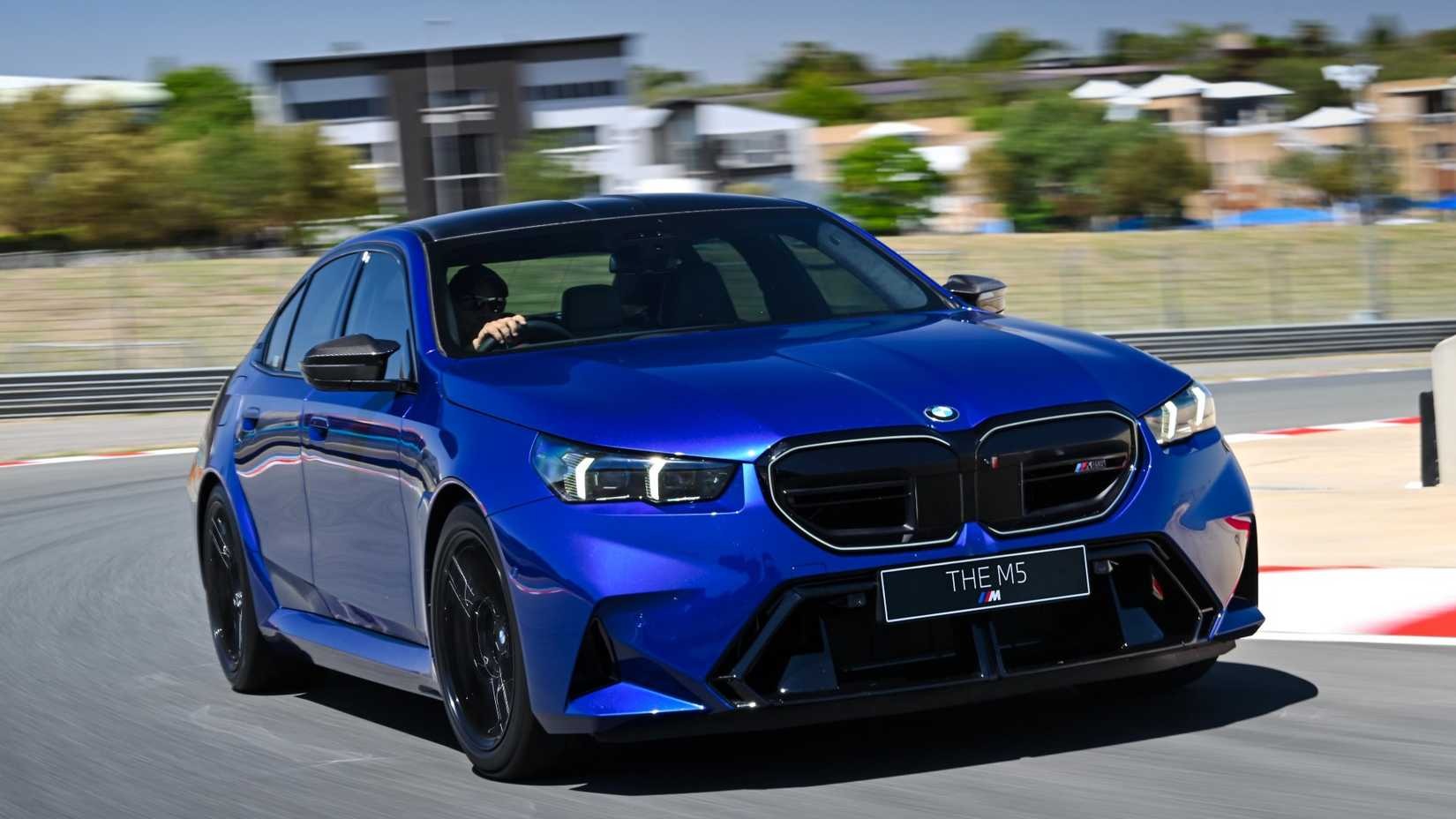 BMW M5 Sedan