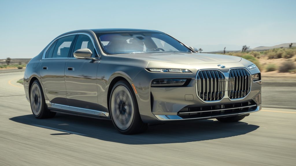 BMW i7