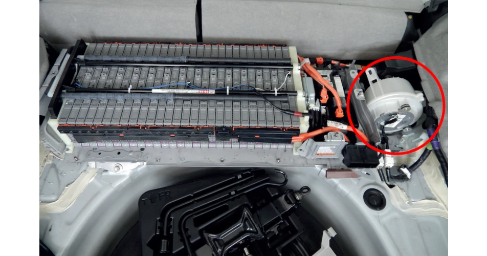 Blocking the Hybrid Battery's Cooling Vent