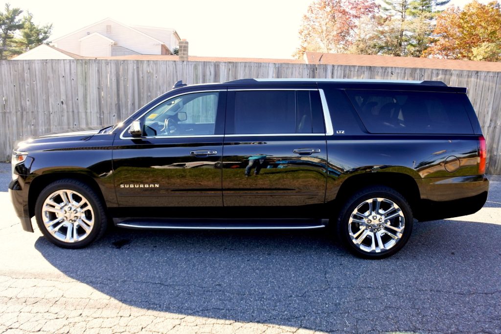 Chevrolet Suburban 1500 4WD