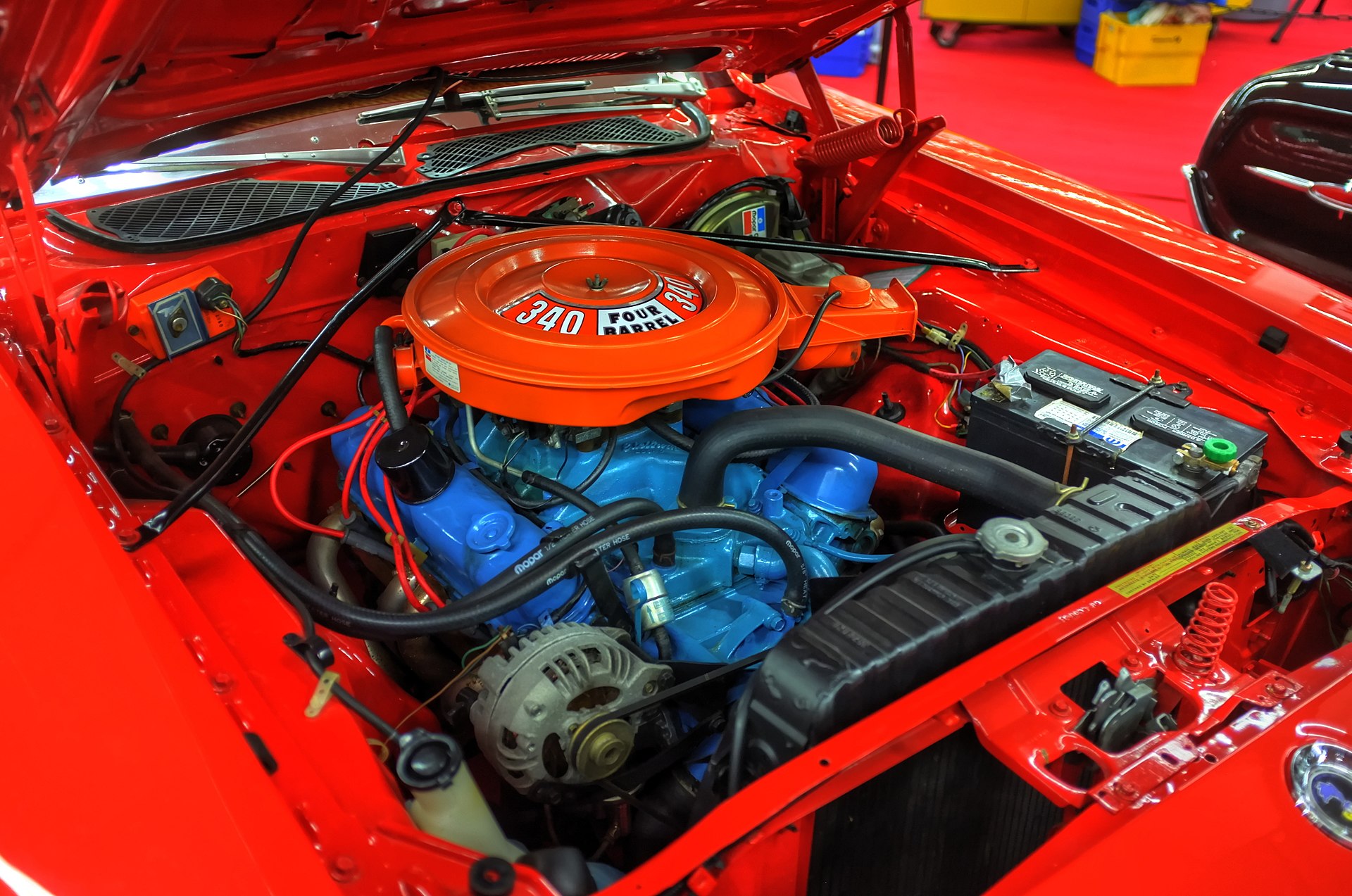 Chrysler 318 5.2-Liter