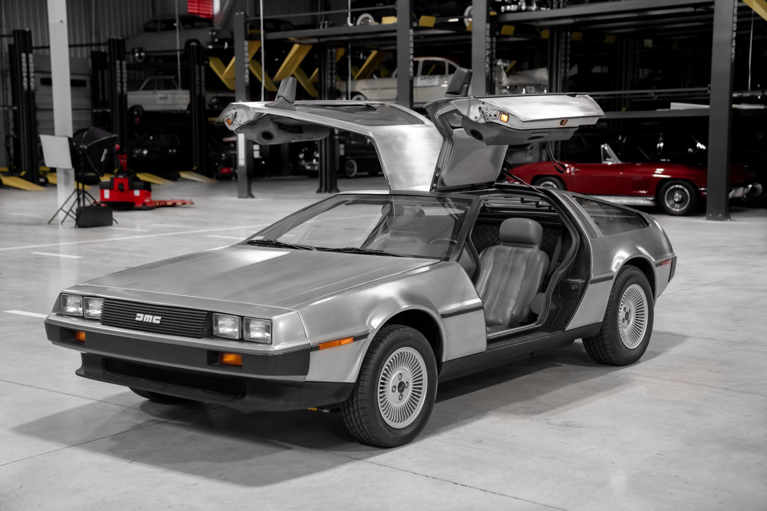 DeLorean DMC-12