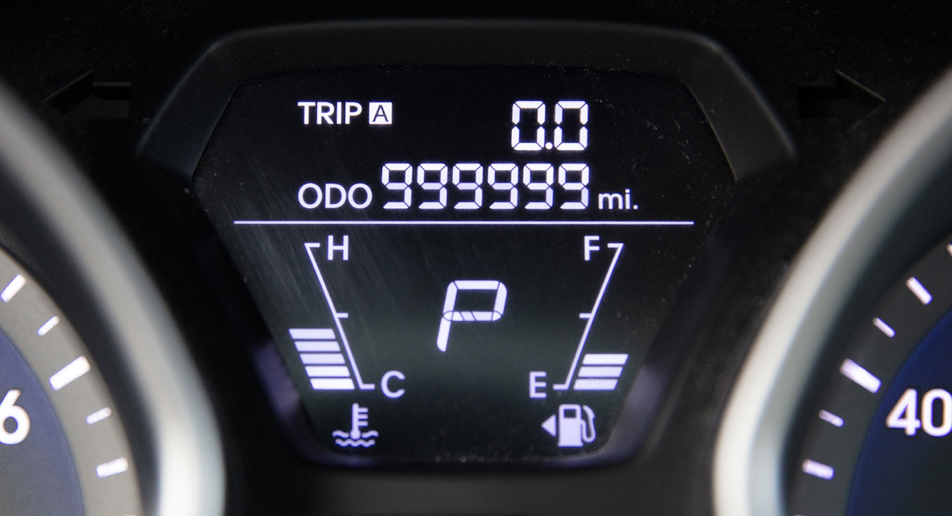 Digital odometer display of a Hyundai Elantra