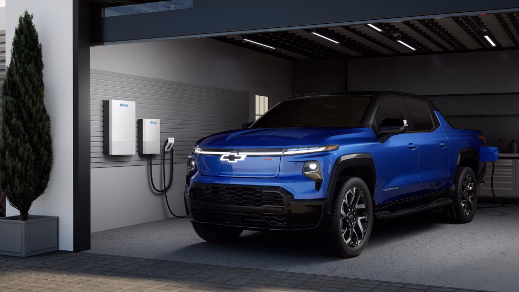 GM Looks Beyond EVs With New V8-Powered Pickup Strategy