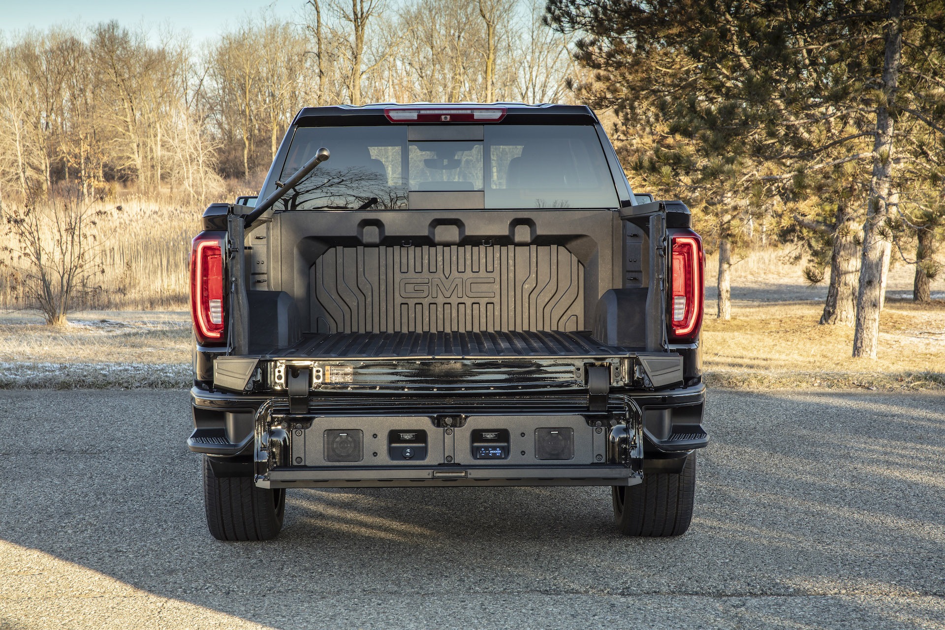 GMC Sierra 1500 CarbonPro carbon fiber-reinforced polymer bed