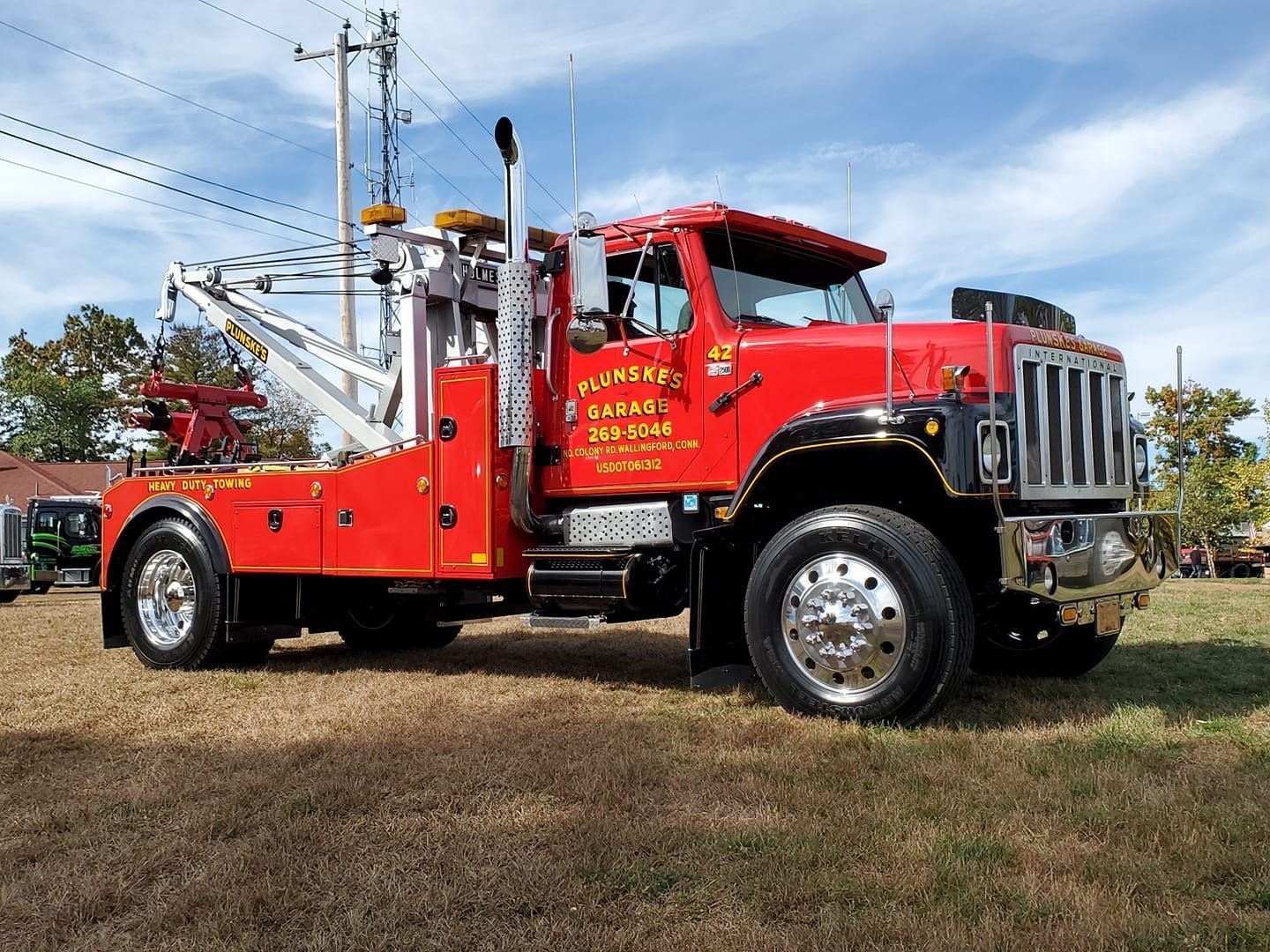 International S2500 Holmes 750 tow truck