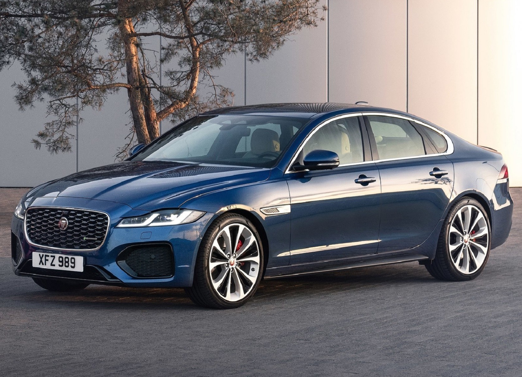 Jaguar XF