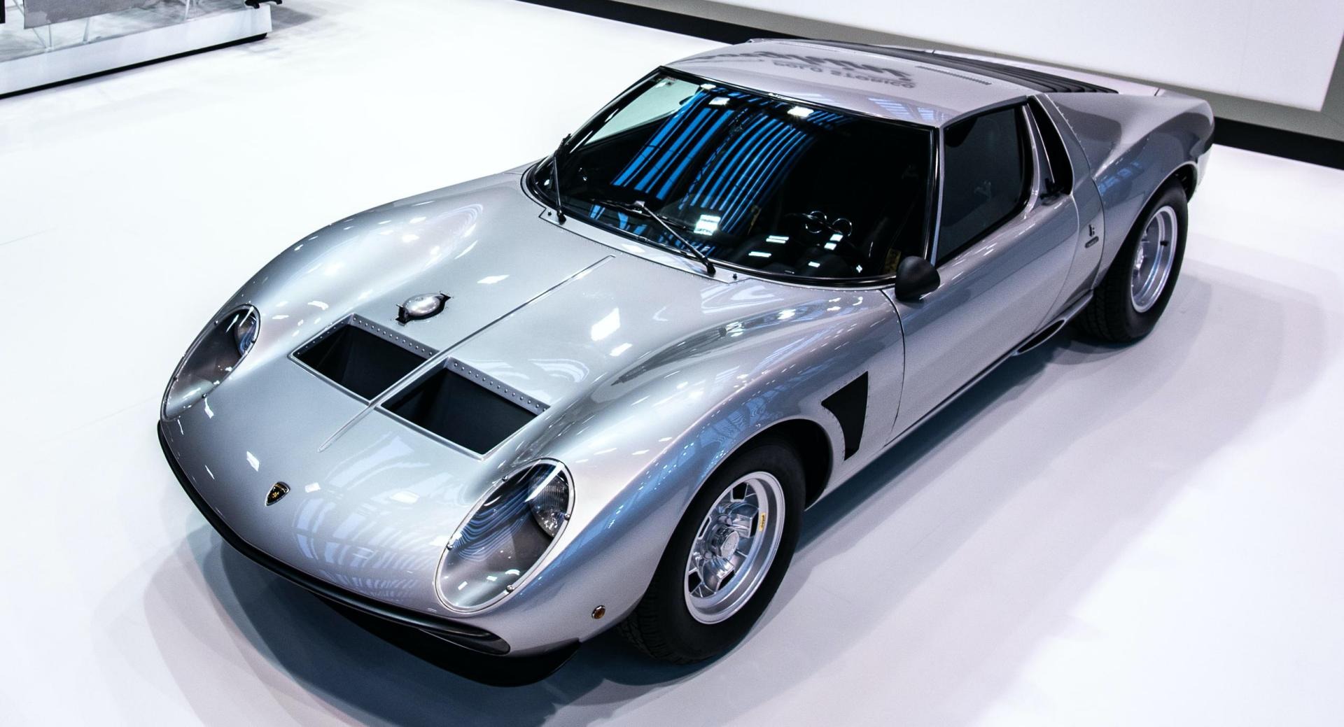 Lamborghini Miura SVJ