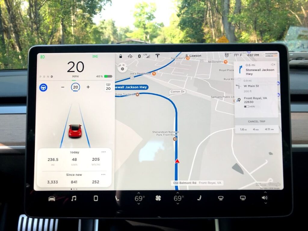 Navigation Systems With Outdated or Inaccurate Information