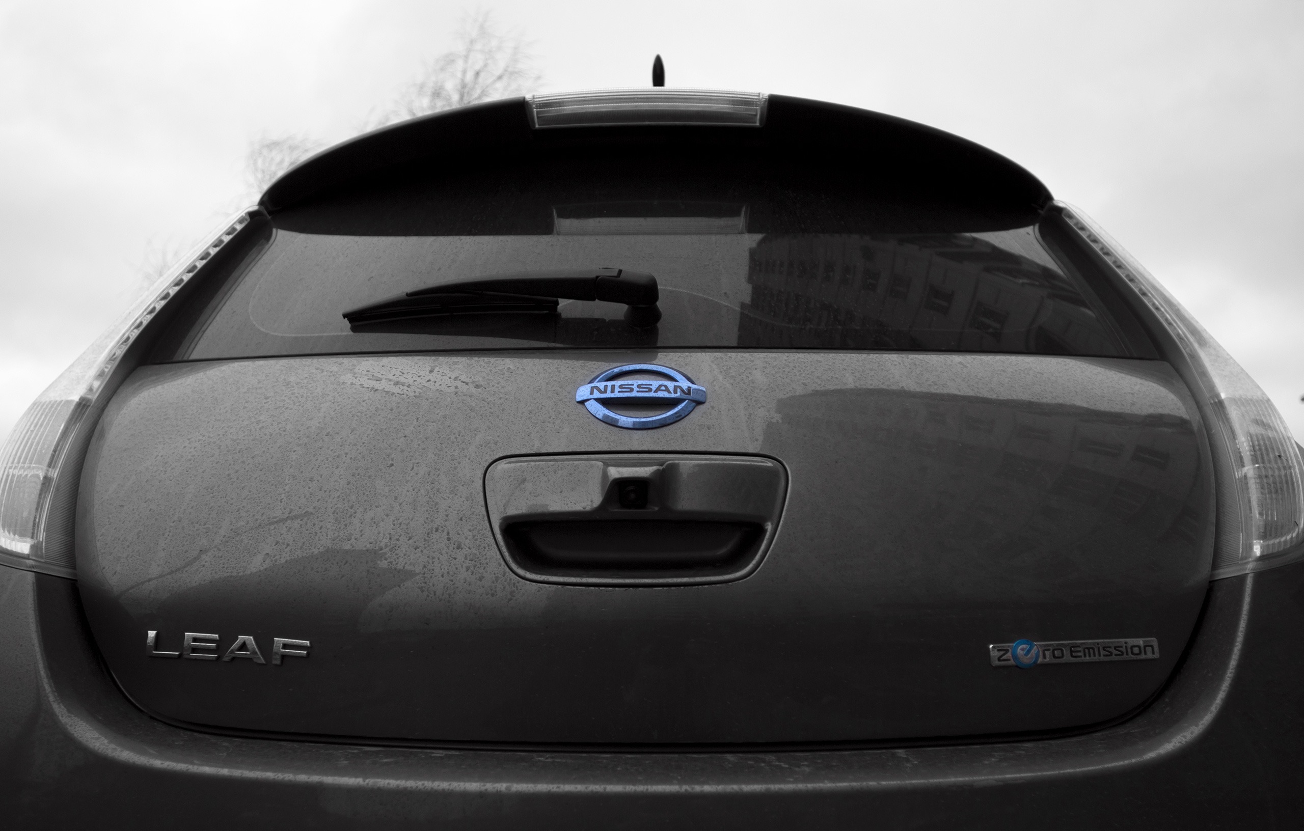 Nissan- Leaf Rear Windshield Wiper