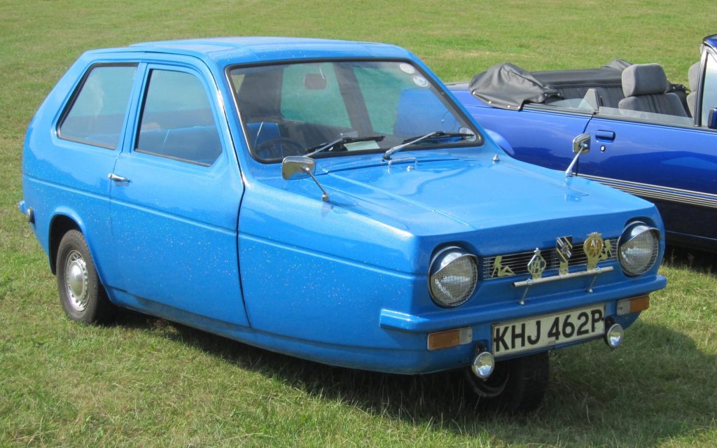 Reliant Robin