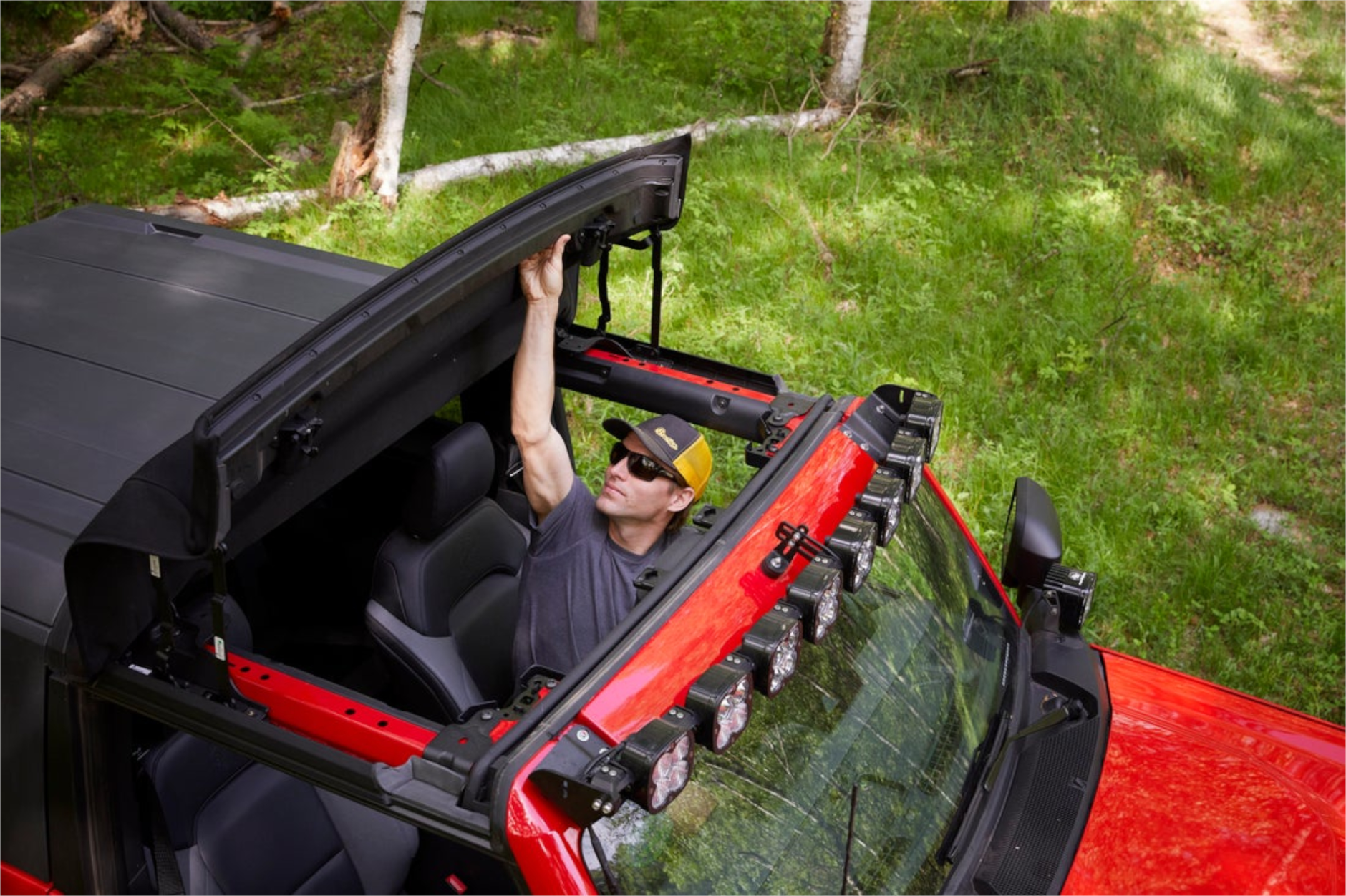 Removable Roof Panels for Flexible Open-Air Driving