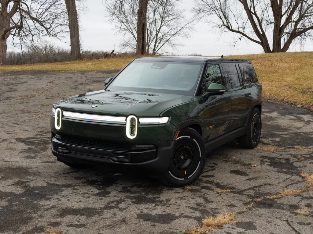 Rivian R1S Tri Max