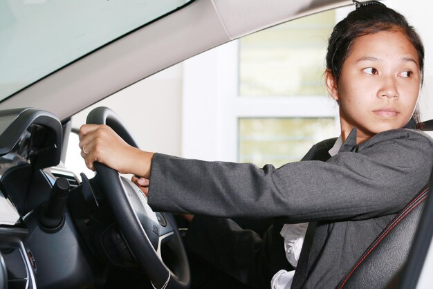 Sitting With Your Body Turned Away From the Steering Wheel