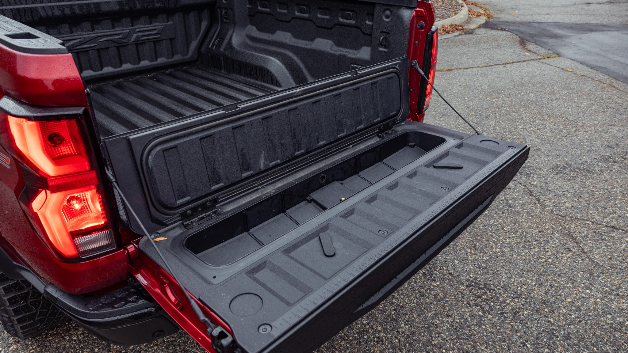StowFlex Tailgate Storage