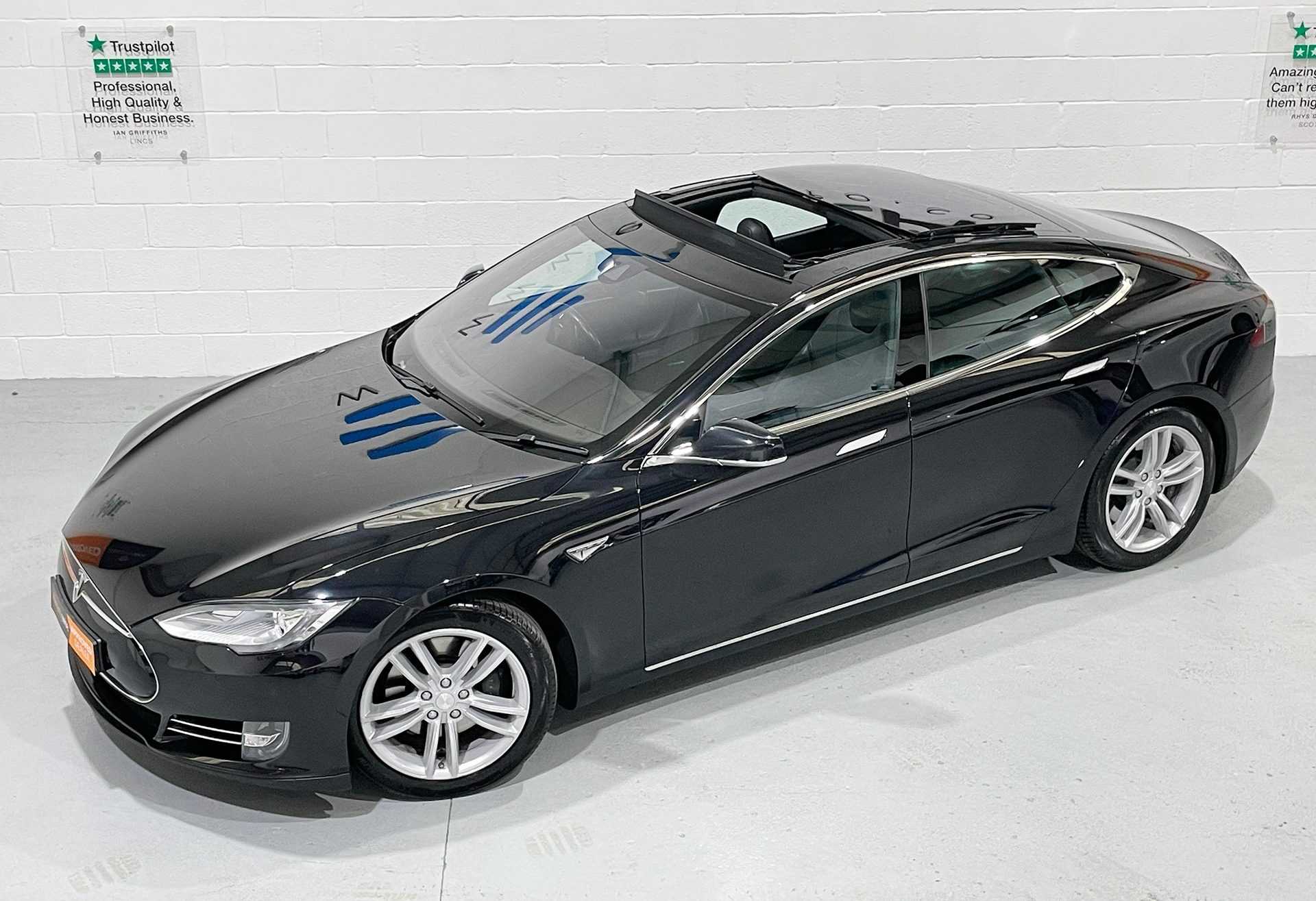 Tesla Model S 4WD