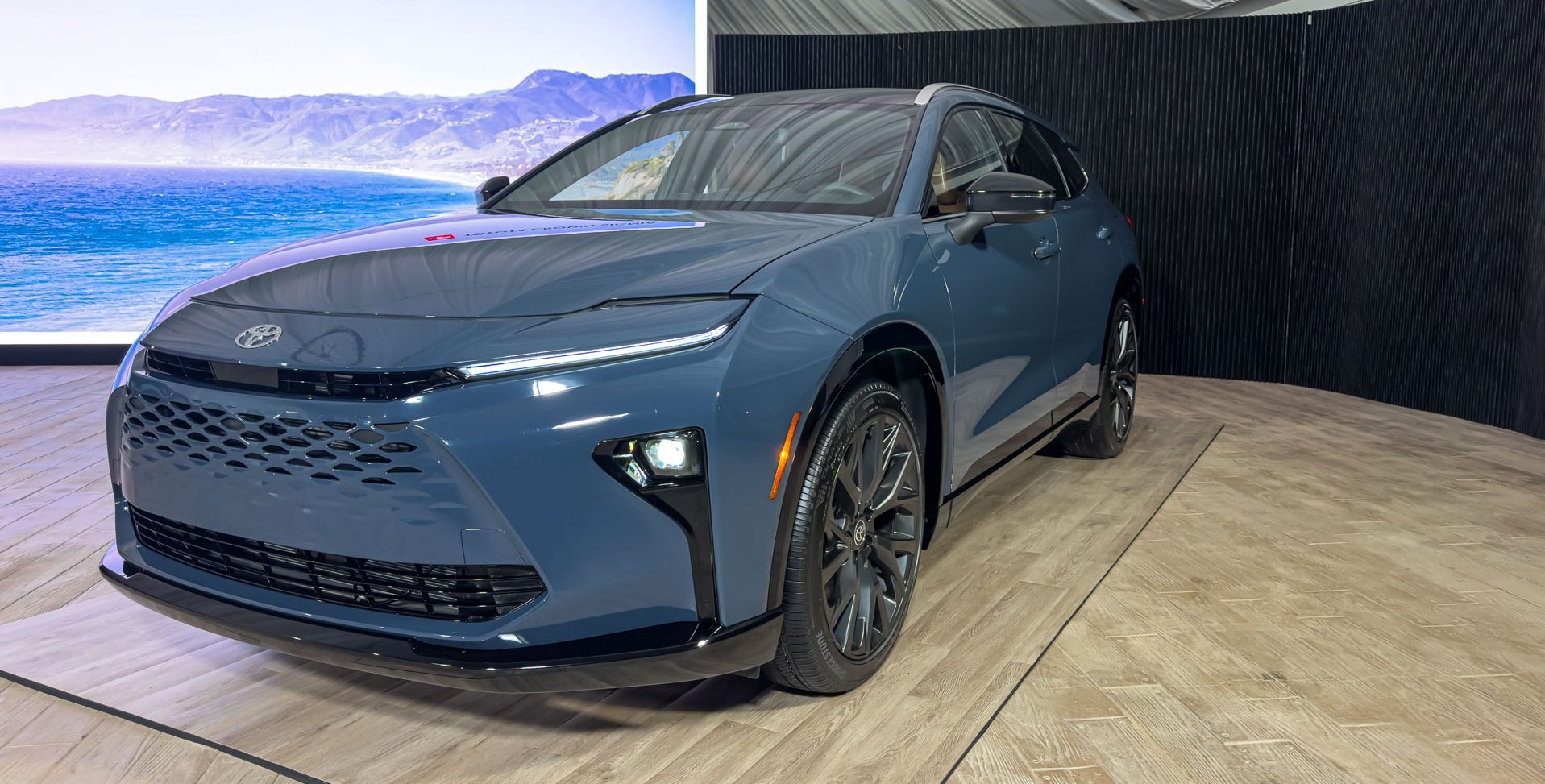 Toyota Crown Signia