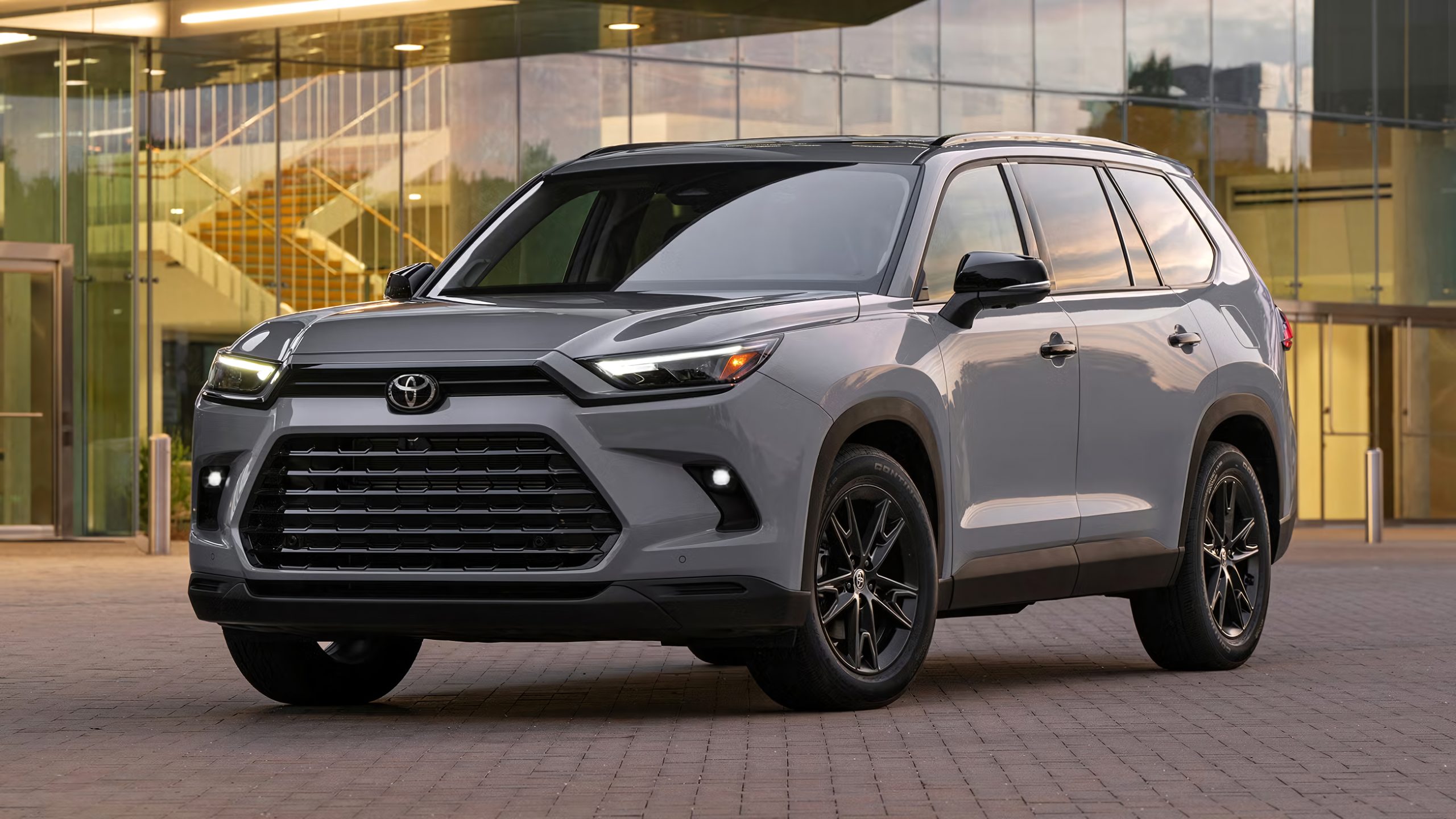 Toyota Highlander Limited With Gas Power